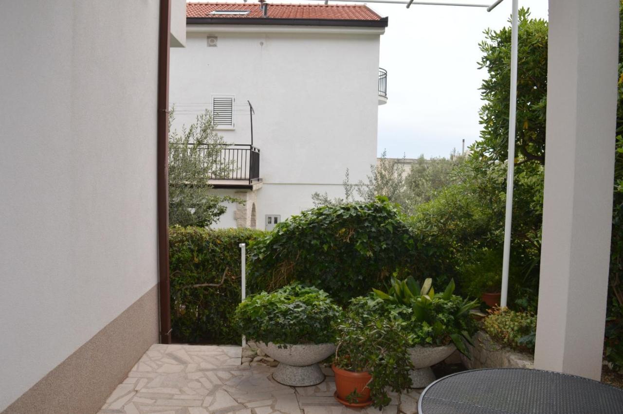Apartamento Soba Mira Makarska Exterior foto
